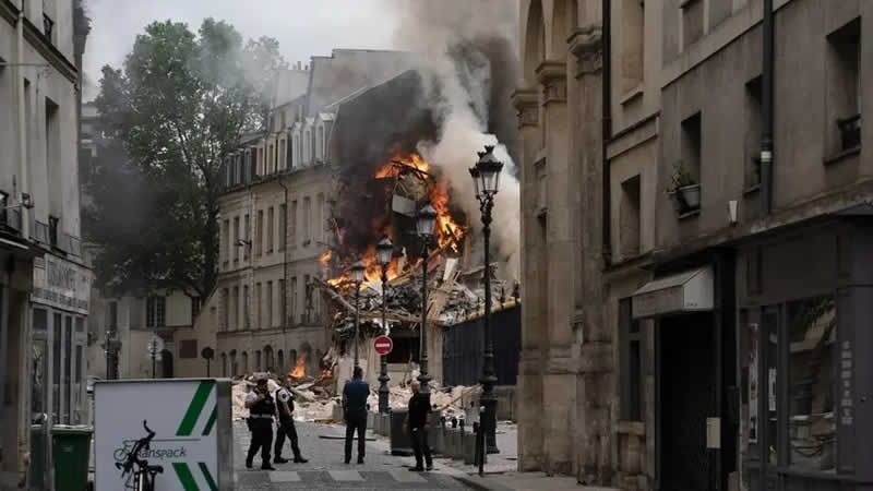 巴黎美国学院发生爆炸