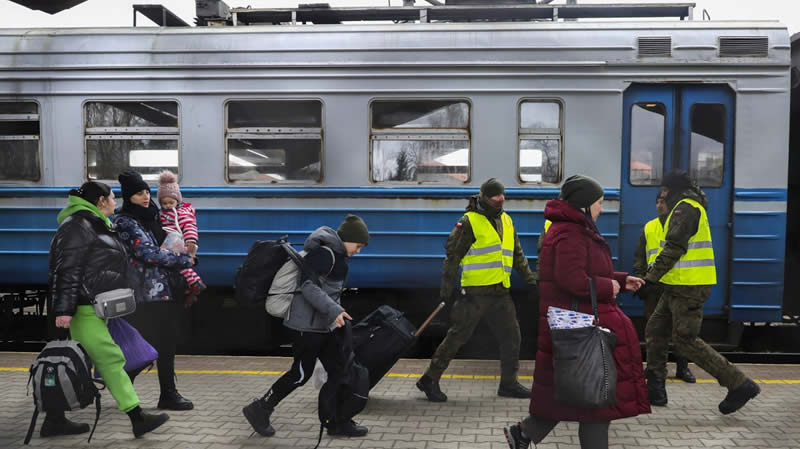 乌克兰难民抵达法国