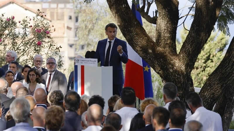 法国总统马克龙呼吁阿尔及利亚